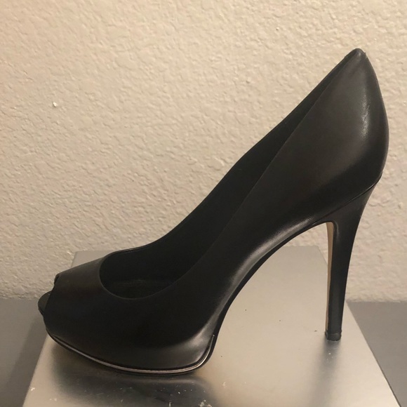 guess honora pump